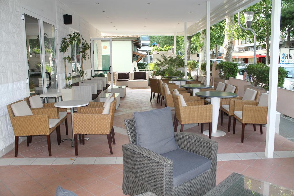 Hotel Sant'Elena リミニ エクステリア 写真