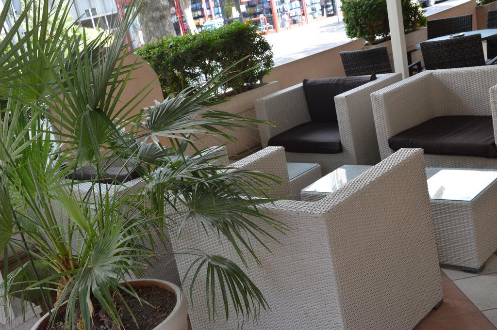 Hotel Sant'Elena リミニ エクステリア 写真